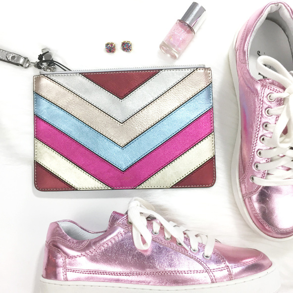 Rebecca Minkoff Handbags - Rebecca Minkoff Metallic Chevron Wristlet